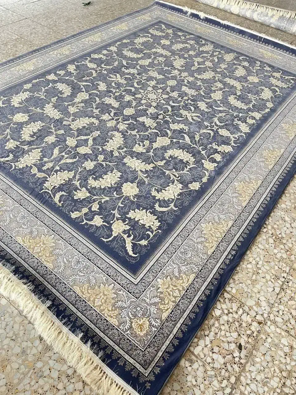 فرش های اصلی د ۷۰۰ شانه|فرش|رامسر, |دیوار