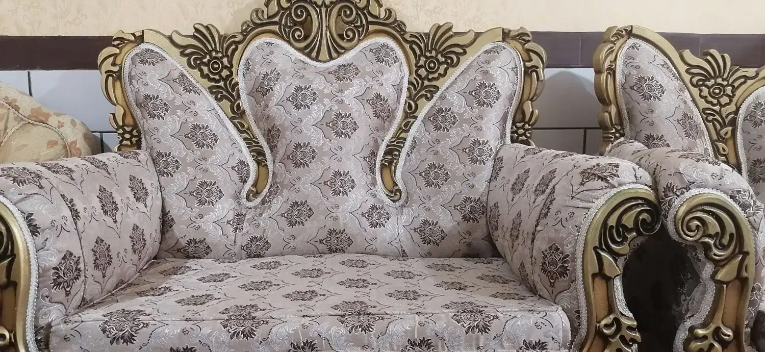 دودست مبلمان سلطنتی و راحتی روی هم چهارده نفره|مبلمان خانگی و میز عسلی|مسجد سلیمان, |دیوار