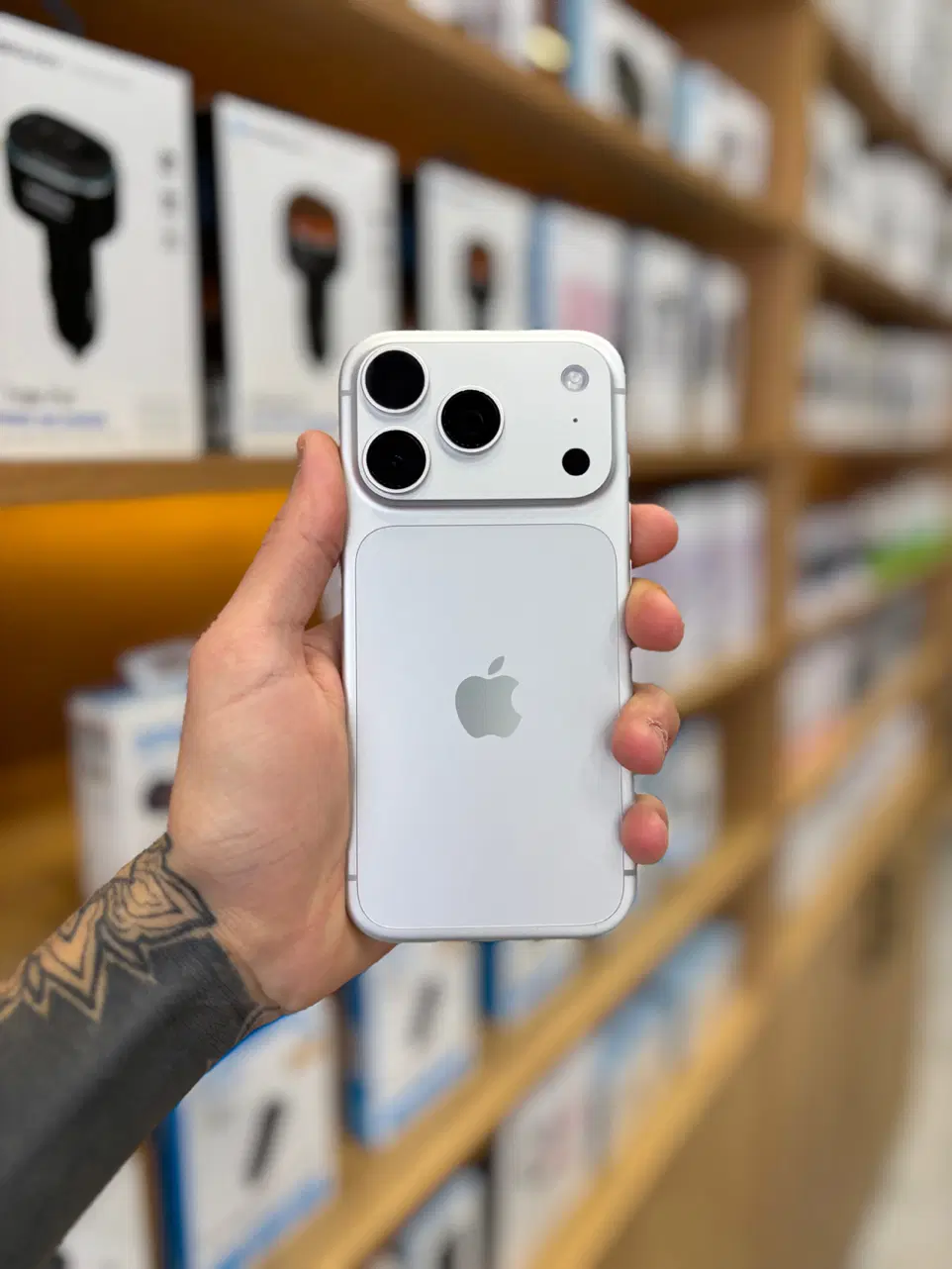 Iphone 18 pro|موبایل|کرج, مهرویلا جنوبی|دیوار