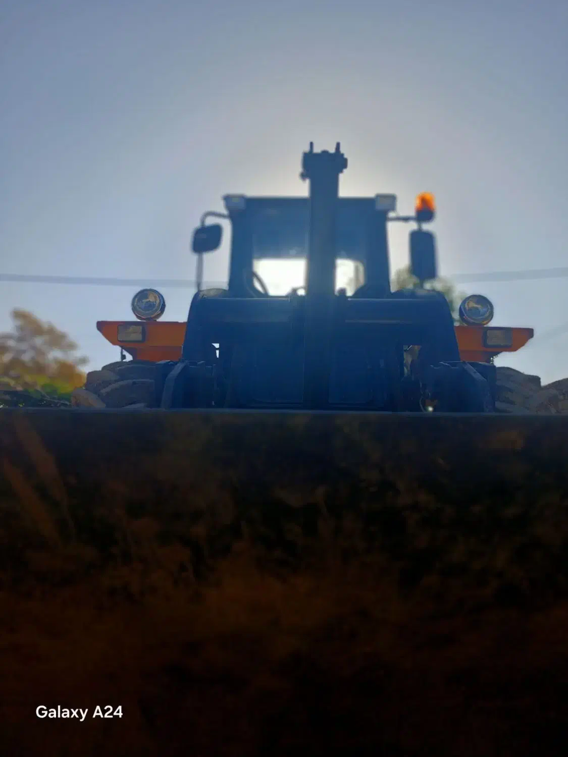 رومانی بیل عقب|خودرو سنگین|انگوران, |دیوار