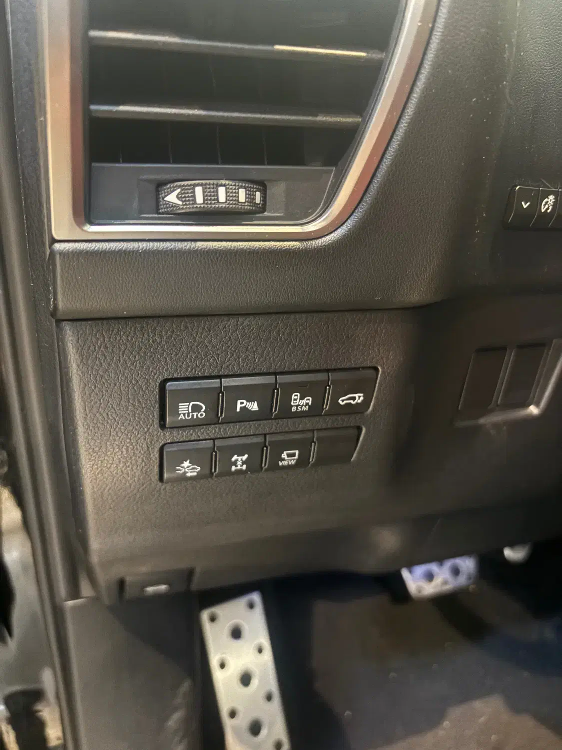 لکسوس انیکس ۲۰۰ nx 200 مدل ۲۰۱۷|خودرو سواری و وانت|تهران, نیلوفر|دیوار