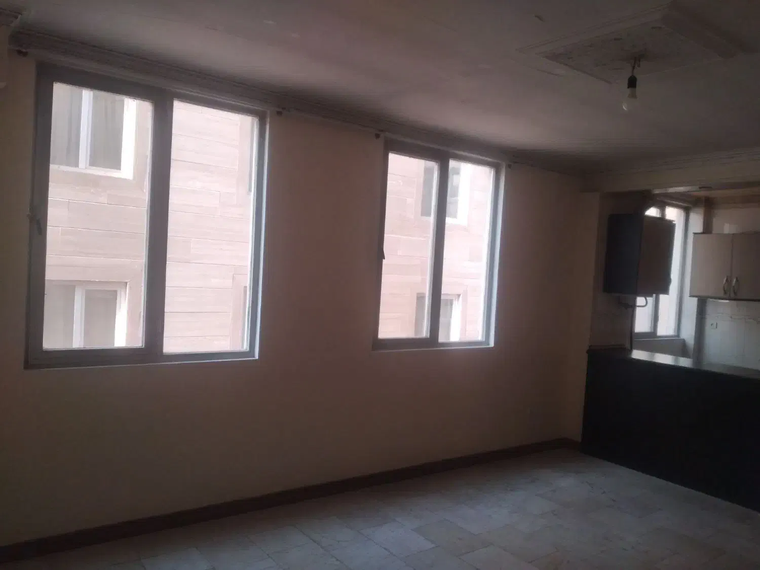 آپارتمان ۶۱ متری