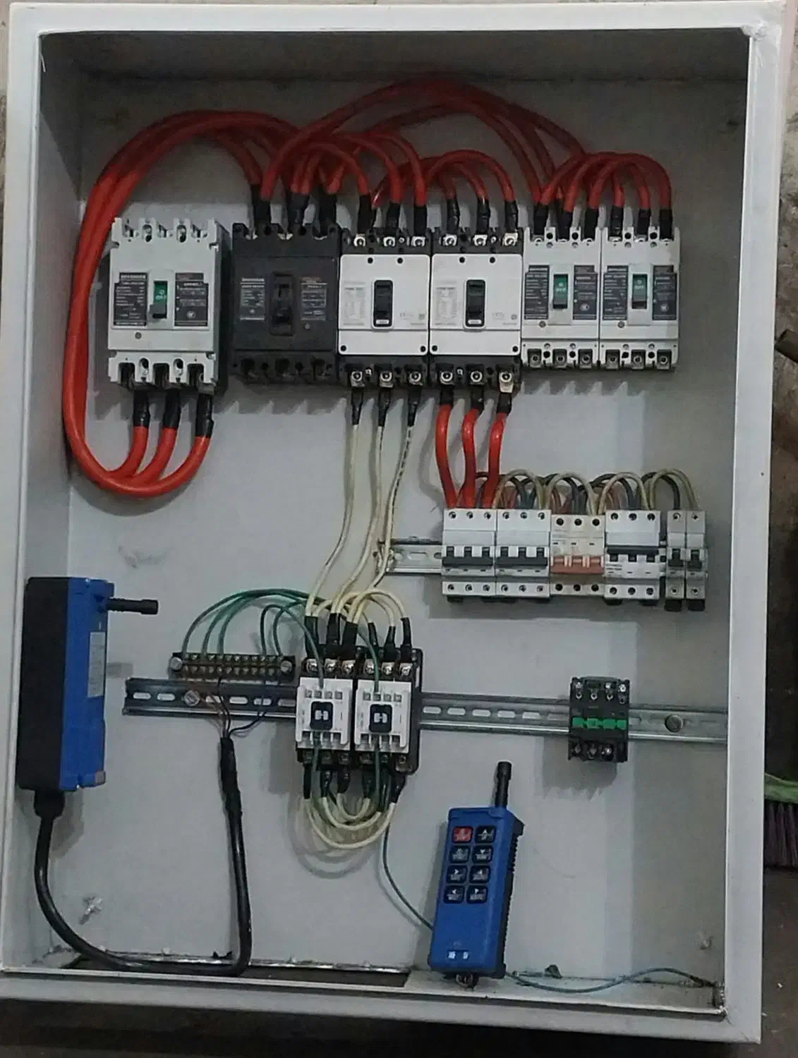 برق صنعتی و ساختمان|خدمات پیشه و مهارت|اندیمشک, |دیوار