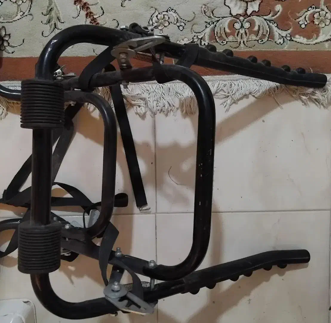 باربند دوچرخه|دوچرخه، اسکیت، اسکوتر|گلبهار, شهر جدید گلبهار|دیوار