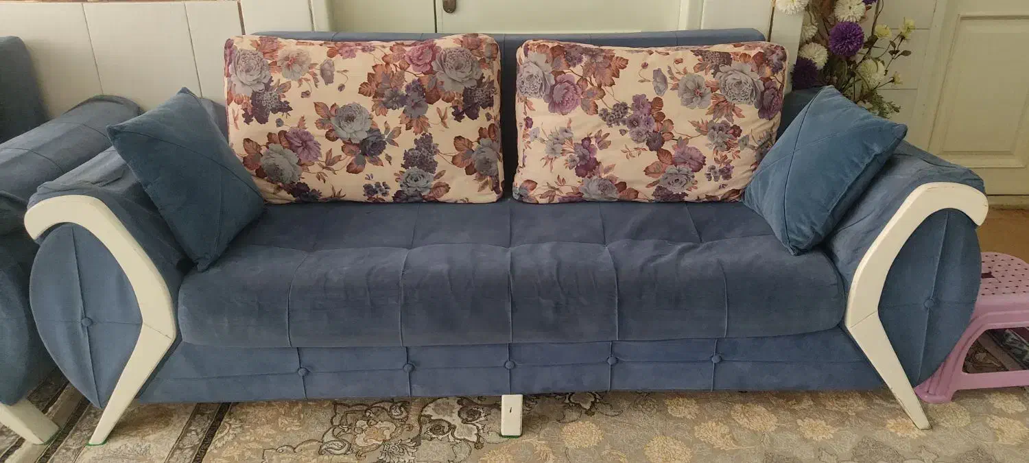 مبل راحتی هفت نفره همراه با میز|مبلمان خانگی و میز عسلی|اصفهان, گرکان|دیوار