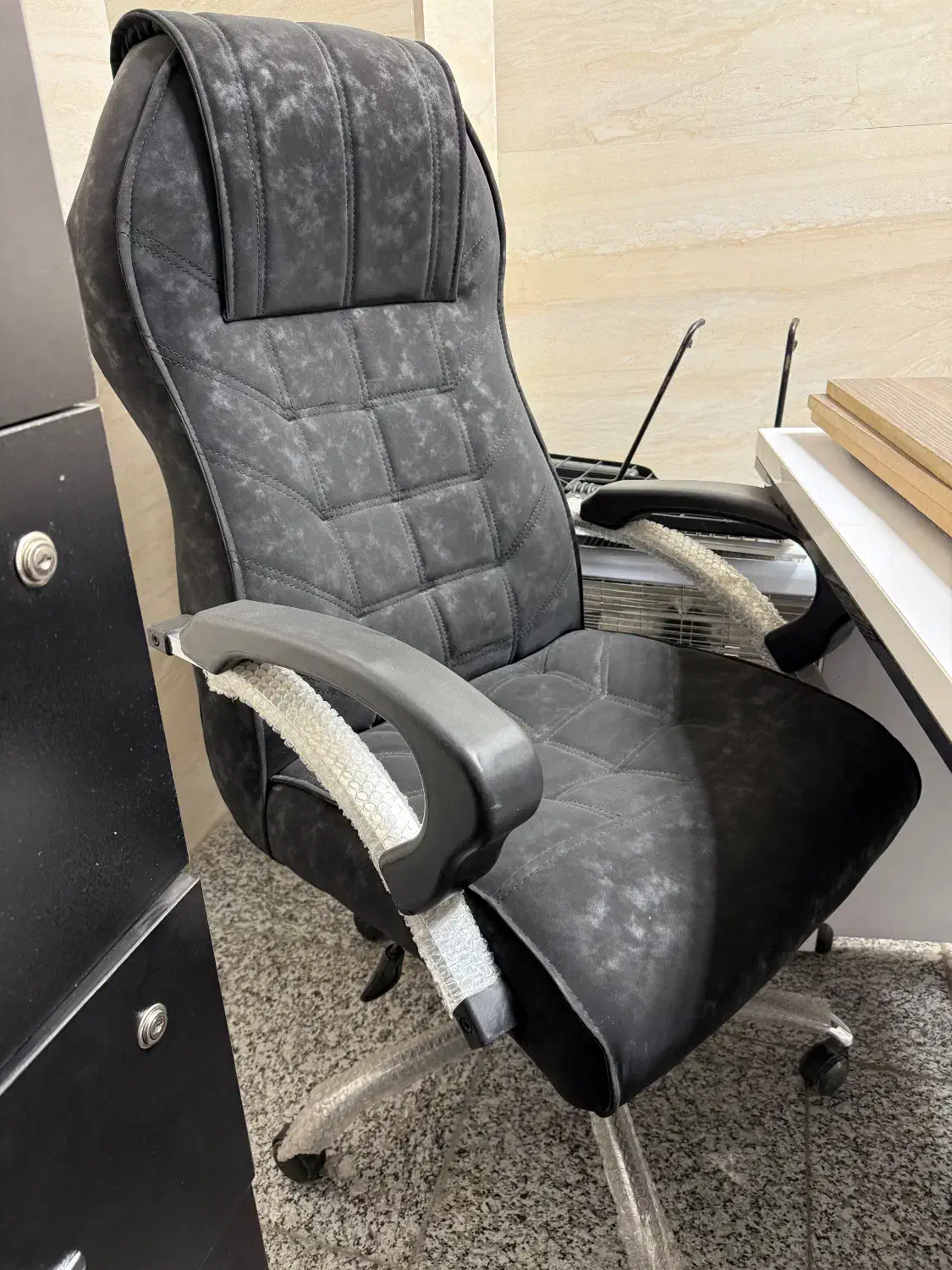 میز و صندلی و کتابخانه|دفتر کار|اسلام‌شهر, شهرک احمدیه|دیوار