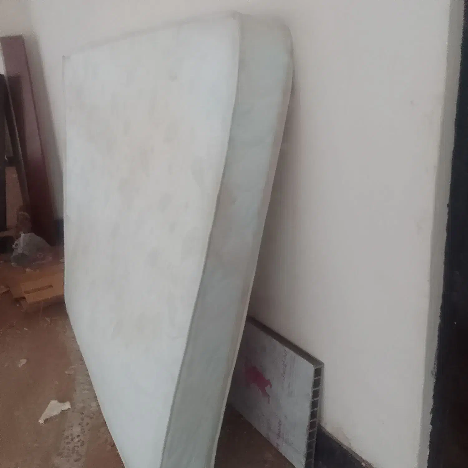 یک عدد جا کفشی ۳ در  .  و یک عدد تشک|جاکفشی، کمد، دراور|اقبالیه, |دیوار