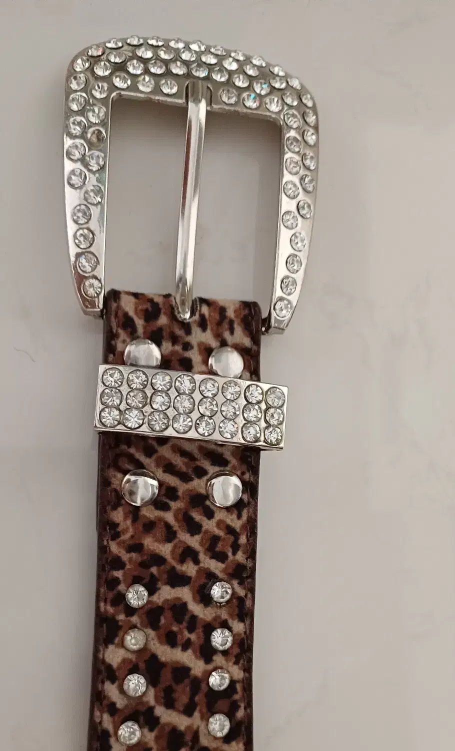 کمربند نگینی کار شده|کیف، کفش، کمربند|کرج, فاز ۳ گوهردشت|دیوار