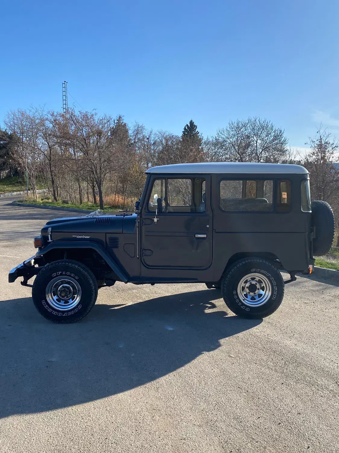 تویوتا کالسکه ۱۹۸۳ استثناییFJ40(سندو مدارک فابریک)|خودرو سواری و وانت|ارومیه, |دیوار