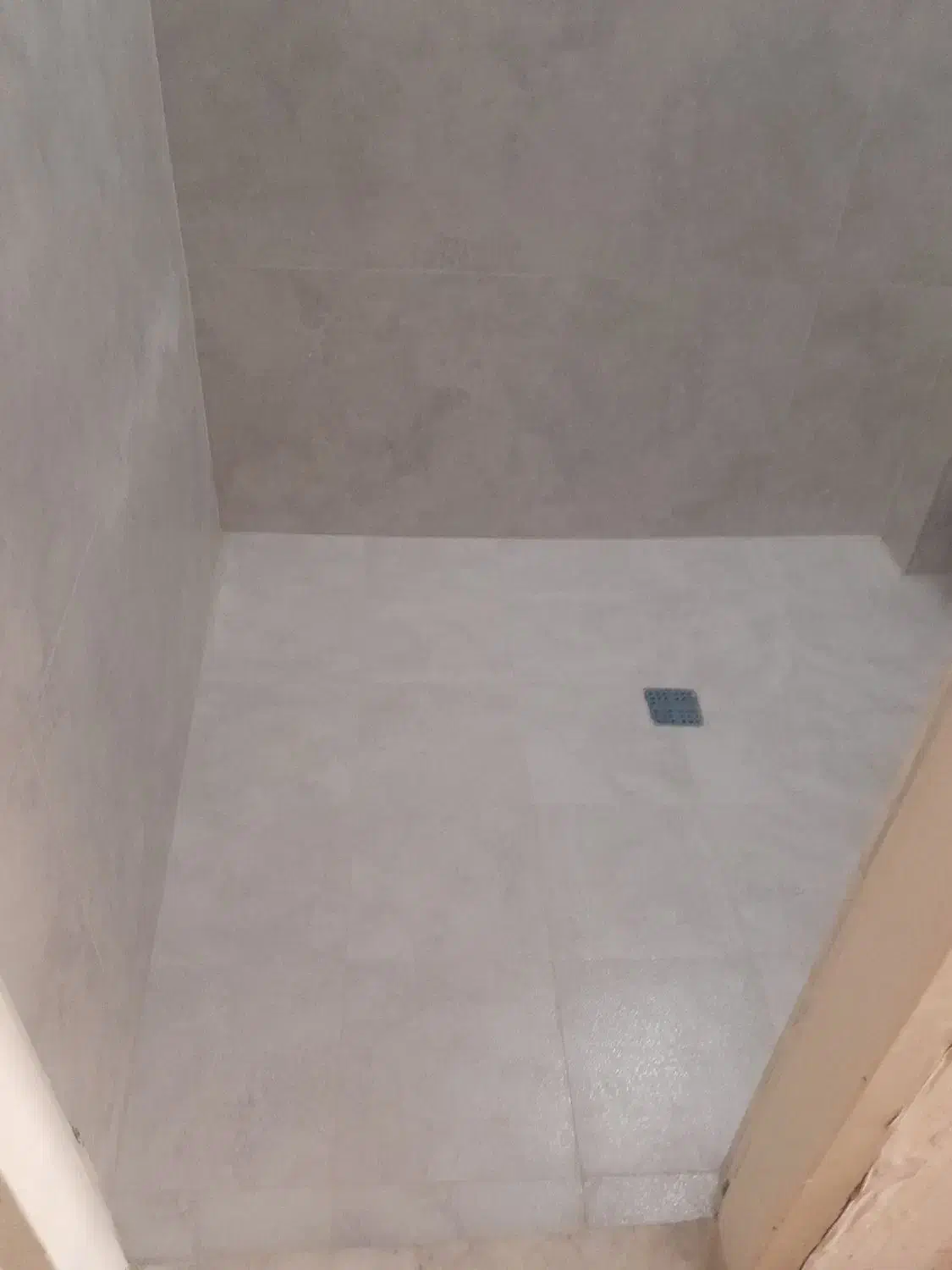 کاشی کار سرامیک کاشیکاری گچ لکه گیری تخریب بندکشی|خدمات پیشه و مهارت|کرج, گلشهر|دیوار