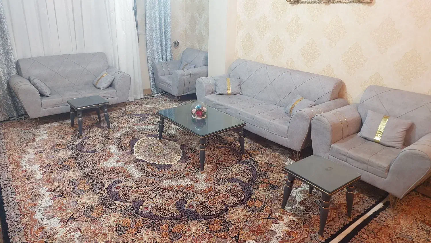 مبل در حد نو|مبلمان خانگی و میز عسلی|قرچک, زیبا شهر|دیوار