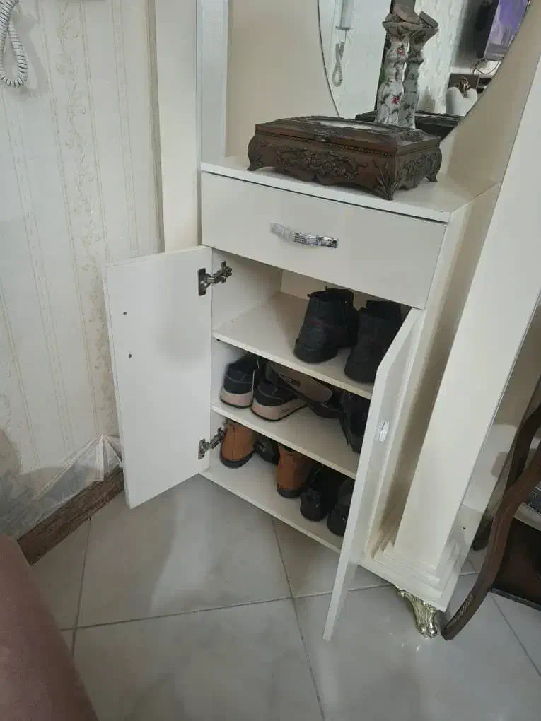 جاکفشی و اویز لباس|جاکفشی، کمد، دراور|تنکابن, |دیوار