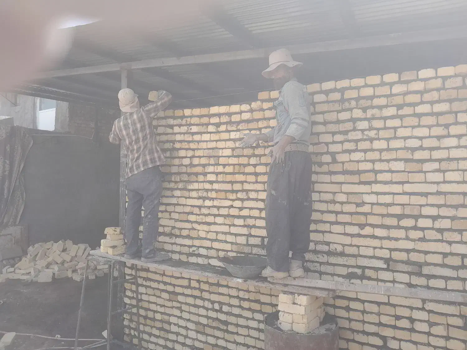 بنا/بنایی/ بلوک چینی / شفته ریزیی با اکیپ کامل|خدمات پیشه و مهارت|اراک, |دیوار