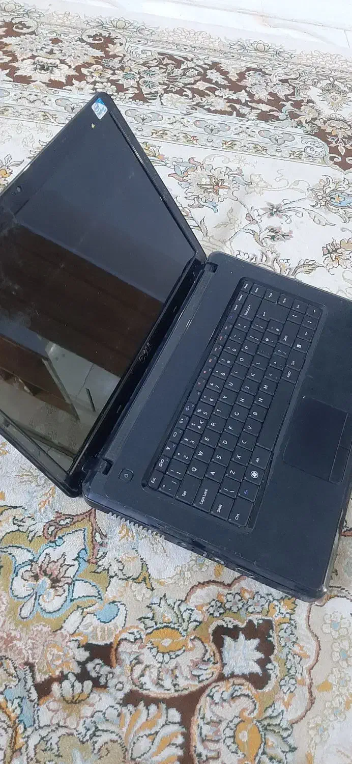 دل لپتاب|رایانه همراه|قدس, شهر‌قدس|دیوار