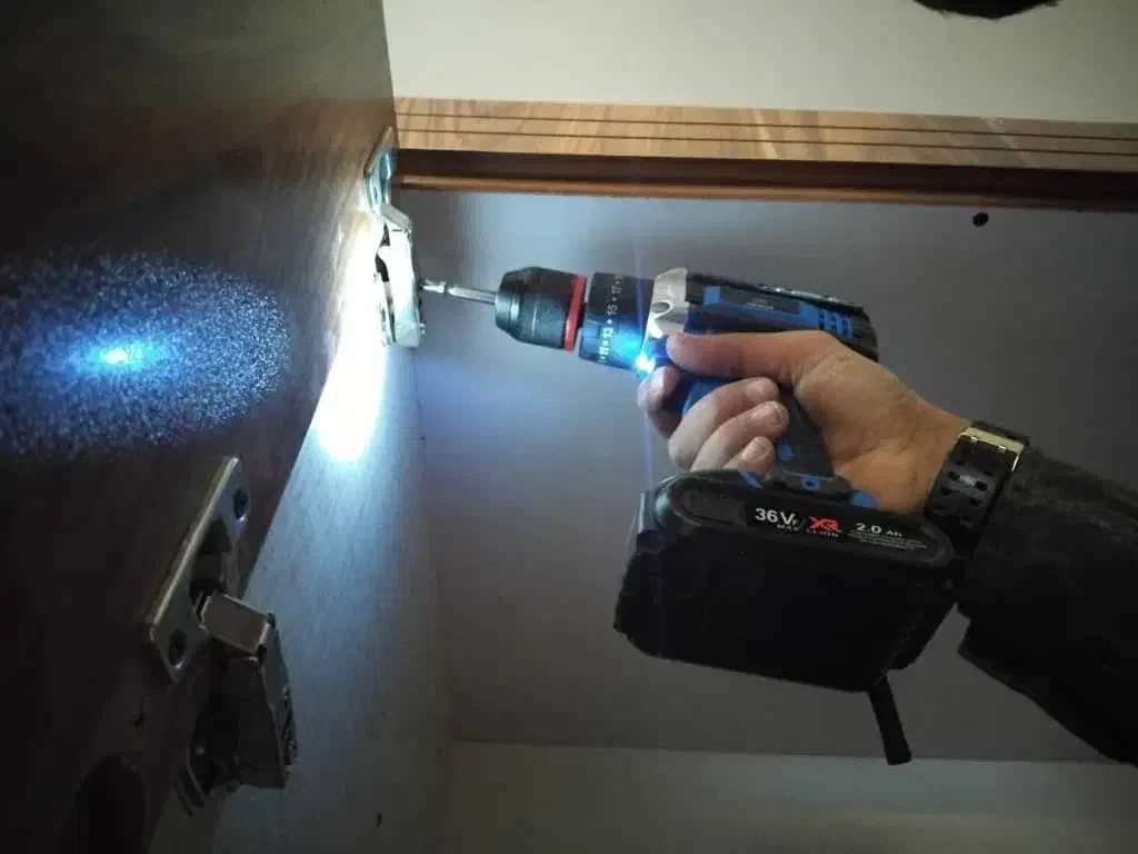 تعمیرات وتغیرات کابیت وکمد دیواری|خدمات پیشه و مهارت|تبریز, |دیوار