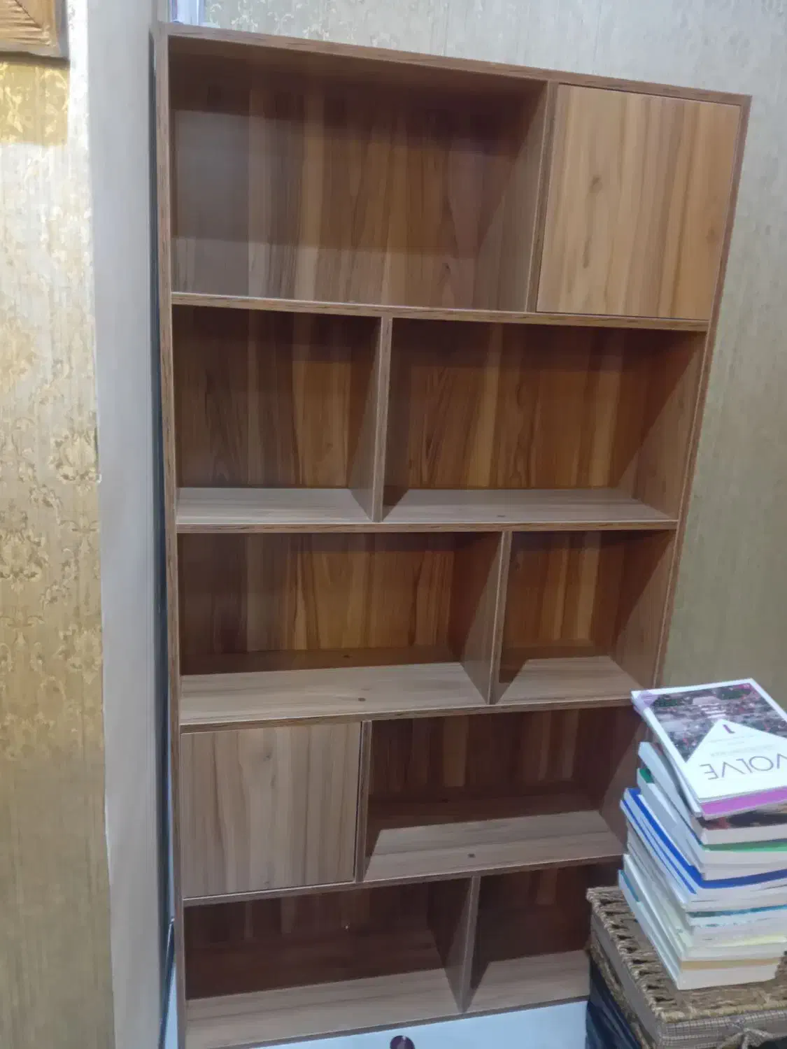 کتابخانه یا دکوری هردو استفاده میشه|کتابخانه، شلف، قفسههای دیواری|آمل, |دیوار