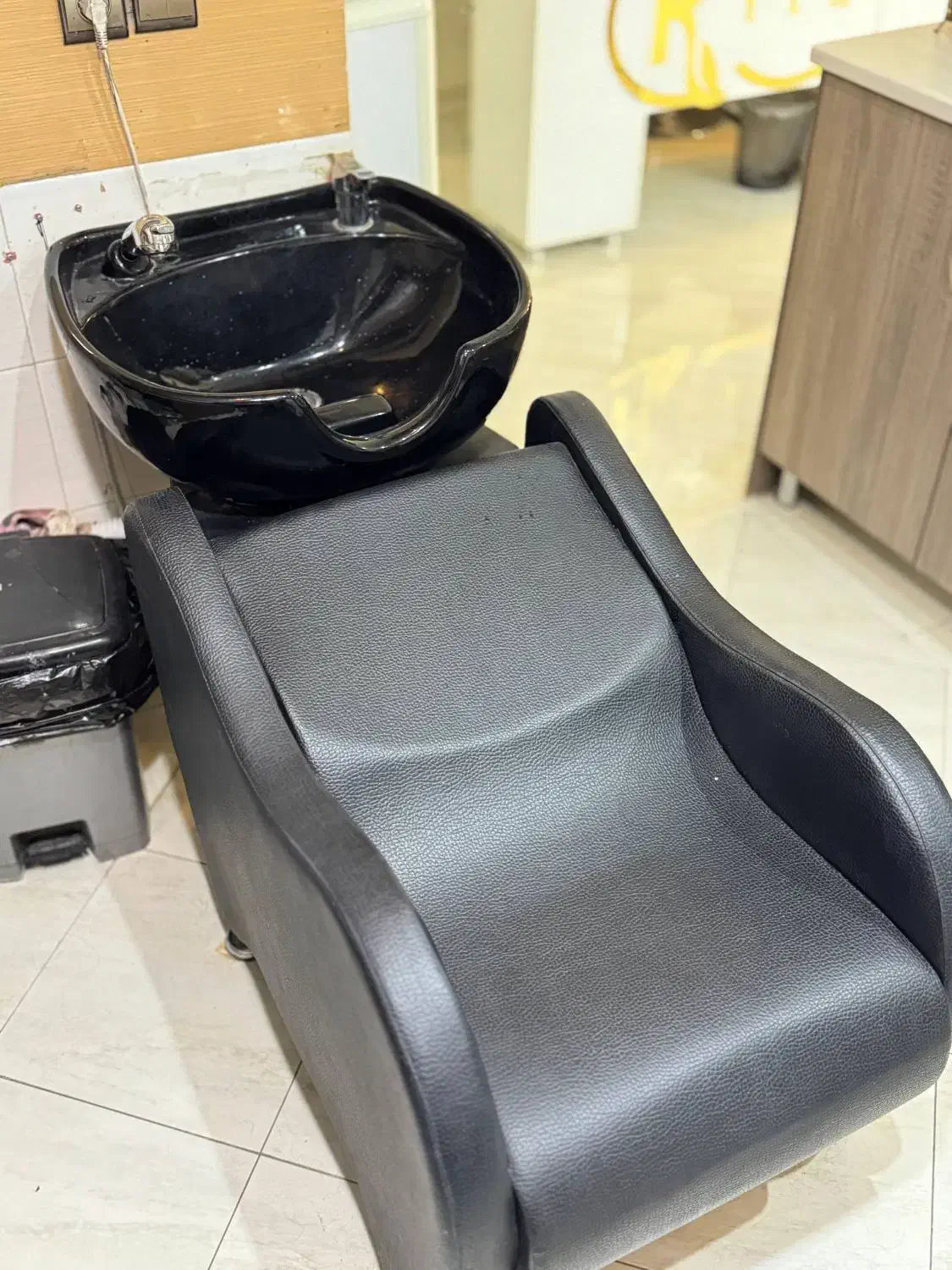 صندلی آرایشی|آرایشگاه و سالنهای زیبایی|گرمدره, |دیوار