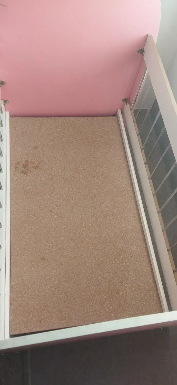 تخت نوزاد|تخت و صندلی بچه|پرند, فاز ۶|دیوار