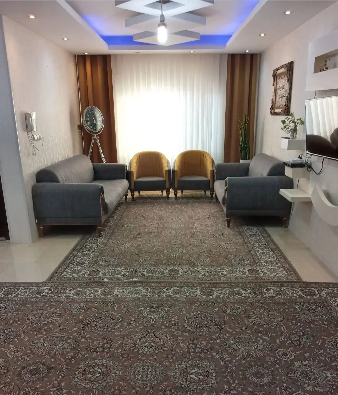 اجاره آپارتمان شیک /مرکز شهر|اجارهٔ آپارتمان|آبیک, |دیوار