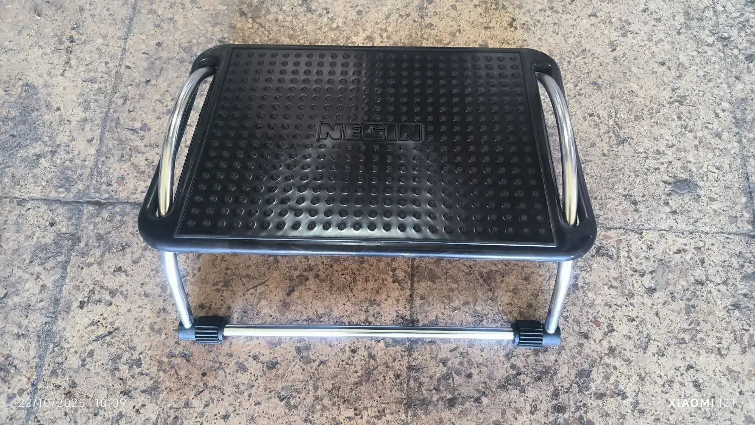 زیر پایی میز  اداری|مبلمان اداری|نسیم‌شهر, |دیوار