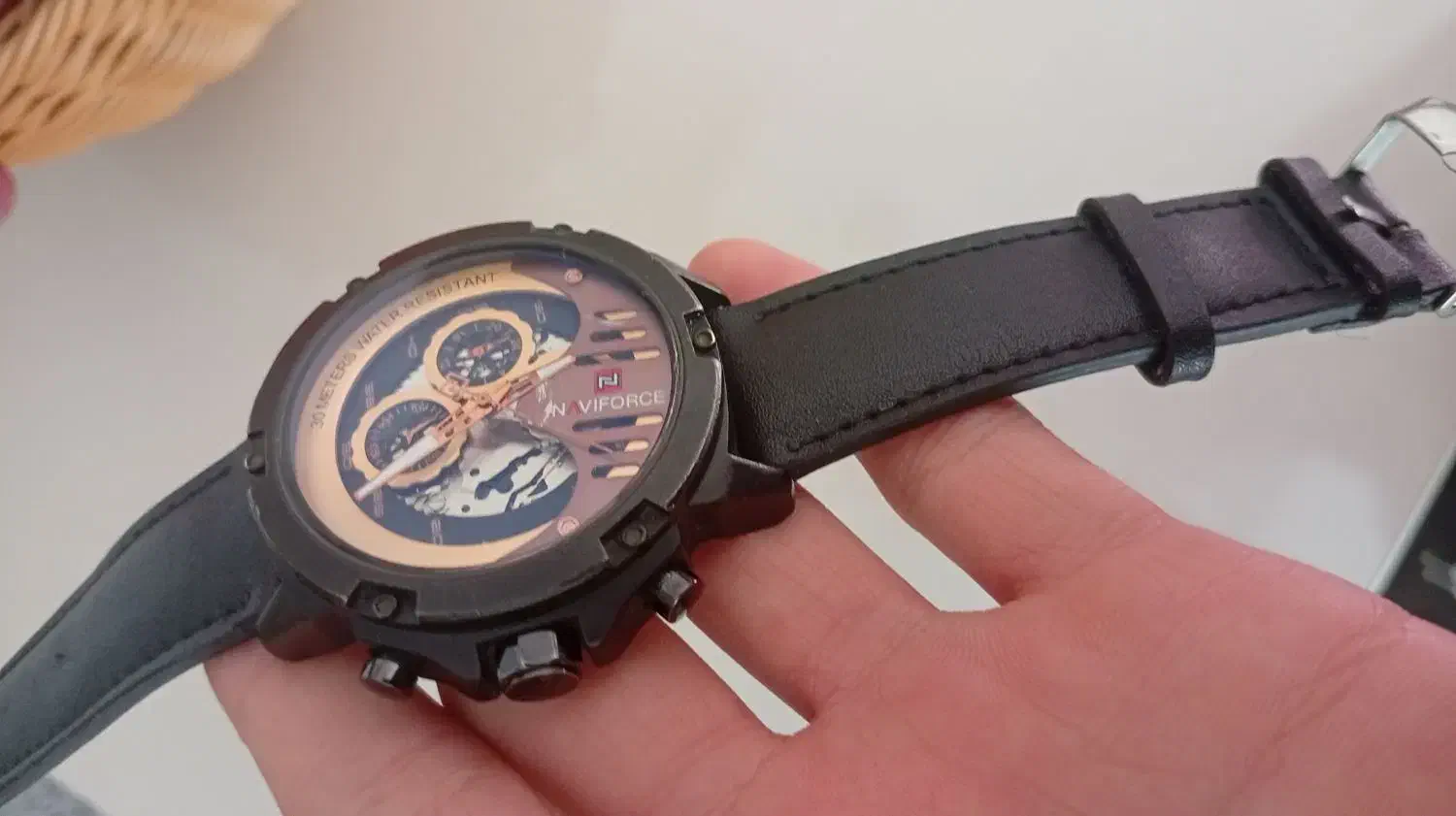 ساعت مچی|ساعت|قروه, |دیوار