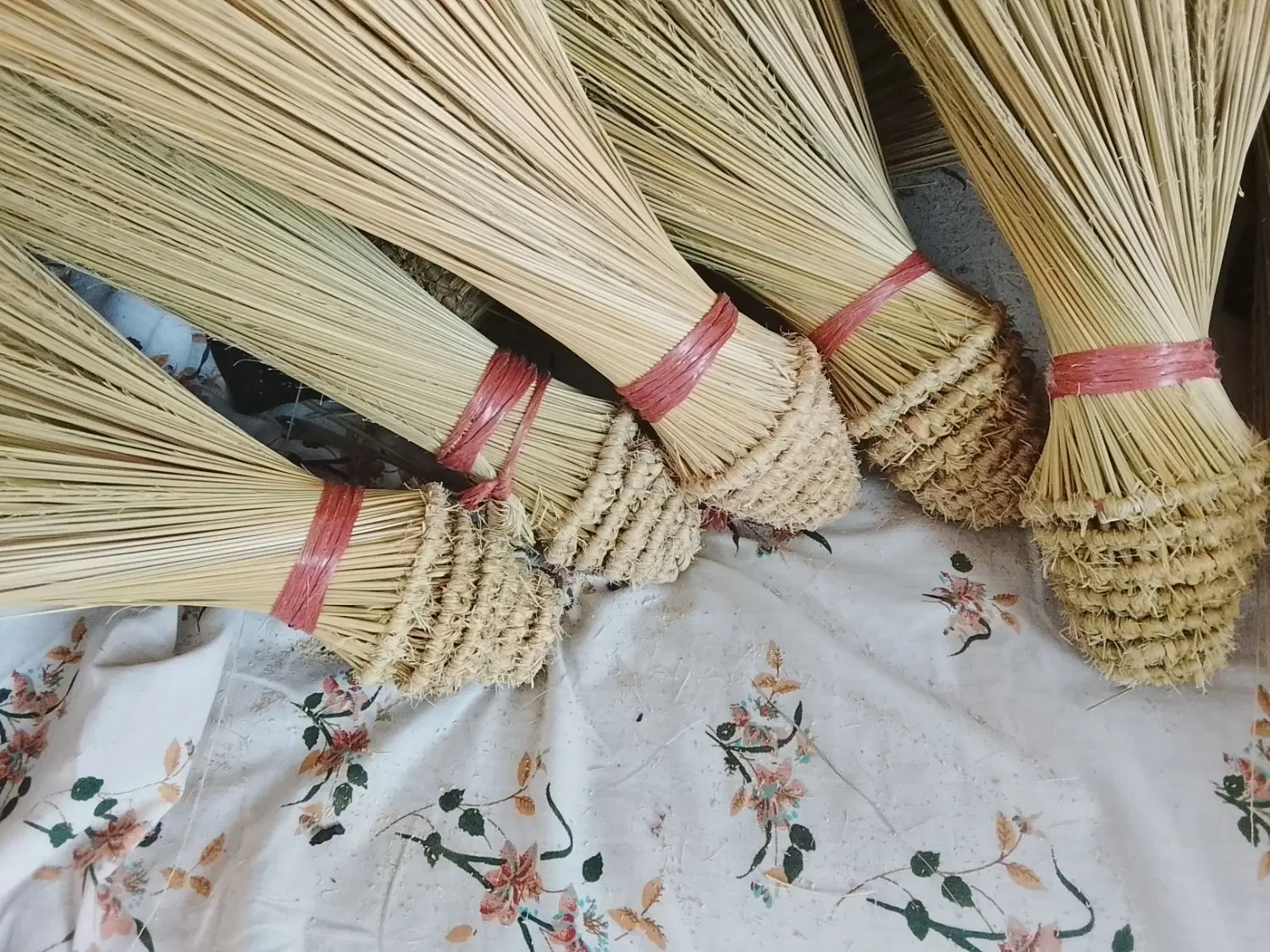 جارو|لوازم نظافت|زابل, |دیوار