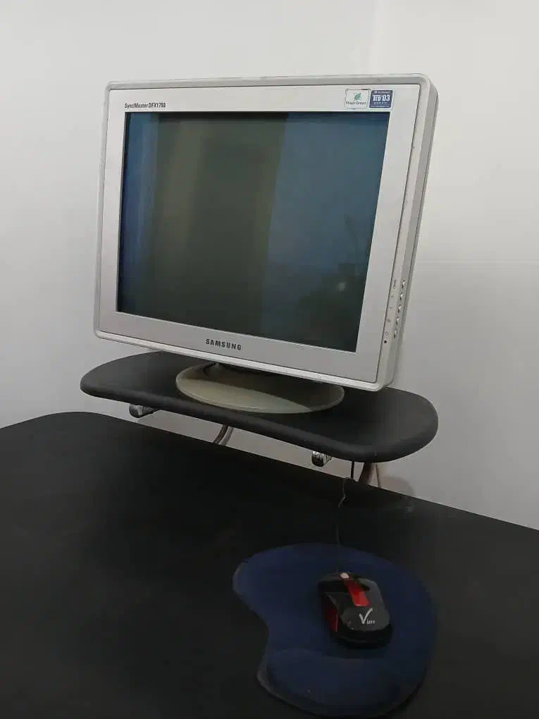 کامیپوتر|رایانه رومیزی|چاف و چمخاله, |دیوار