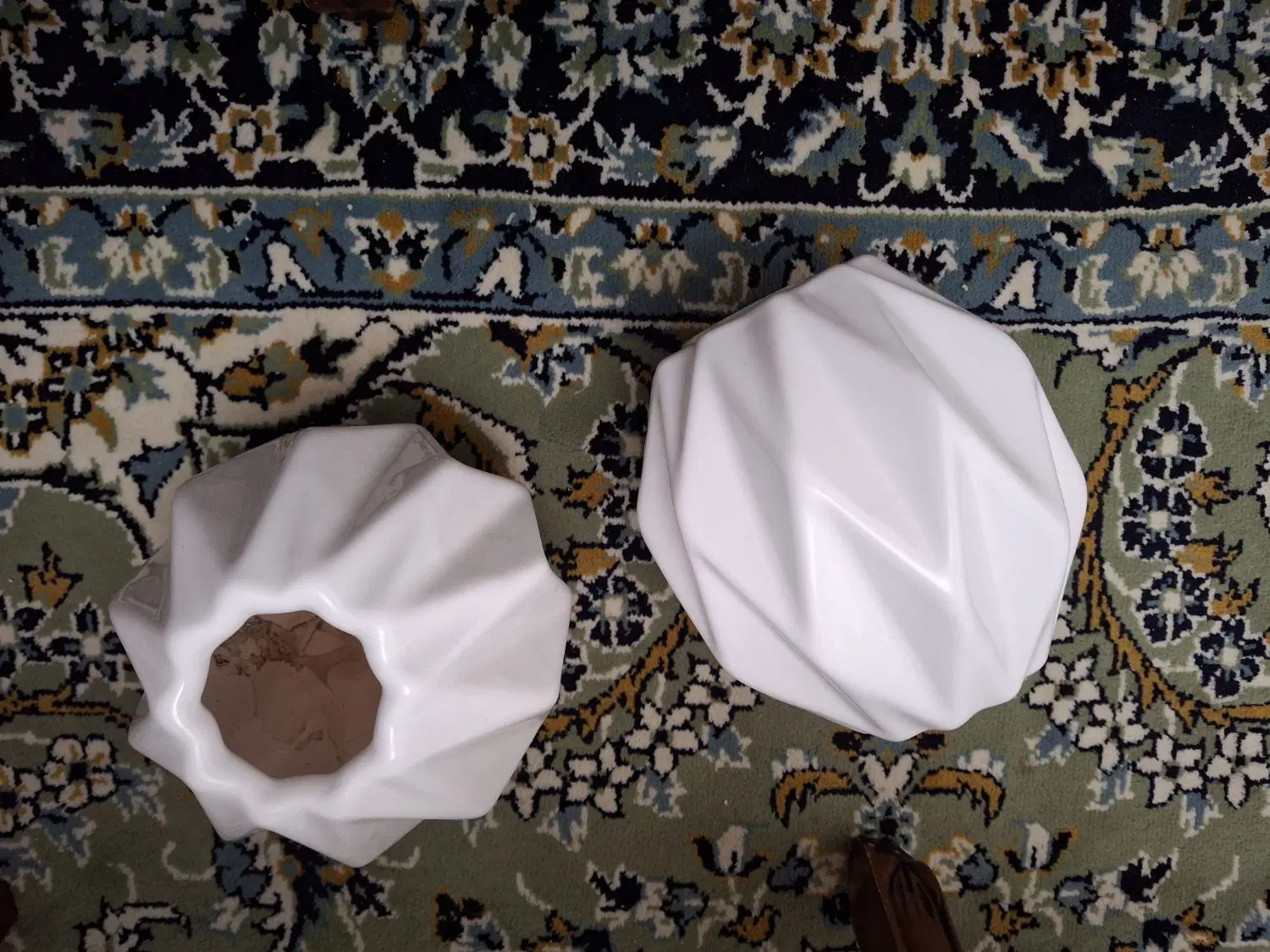 گلدان سنگی بزرگ نو گلدانهای زیاد زیر گلدونی|صنایع دستی و سایر لوازم تزئینی|تهران, نیلوفر|دیوار
