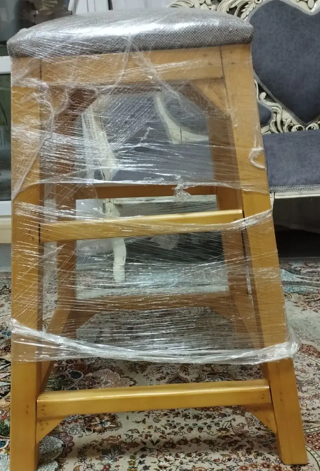 چهار پایه|صندلی و نیمکت|سهند, |دیوار