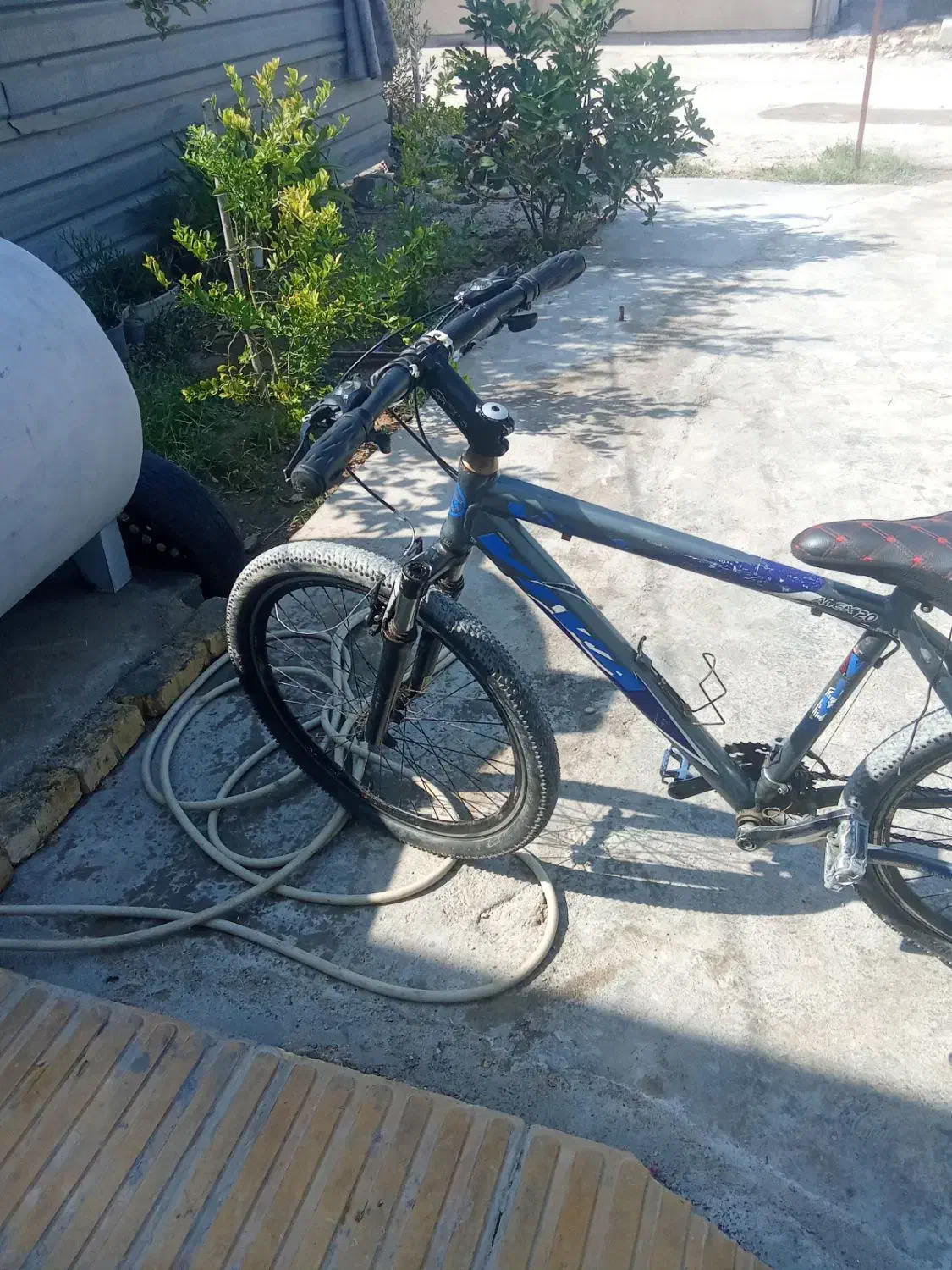 یک عدد دوچرخه ۲۶ تن بلند ویوا است|دوچرخه، اسکیت، اسکوتر|بوشهر, |دیوار