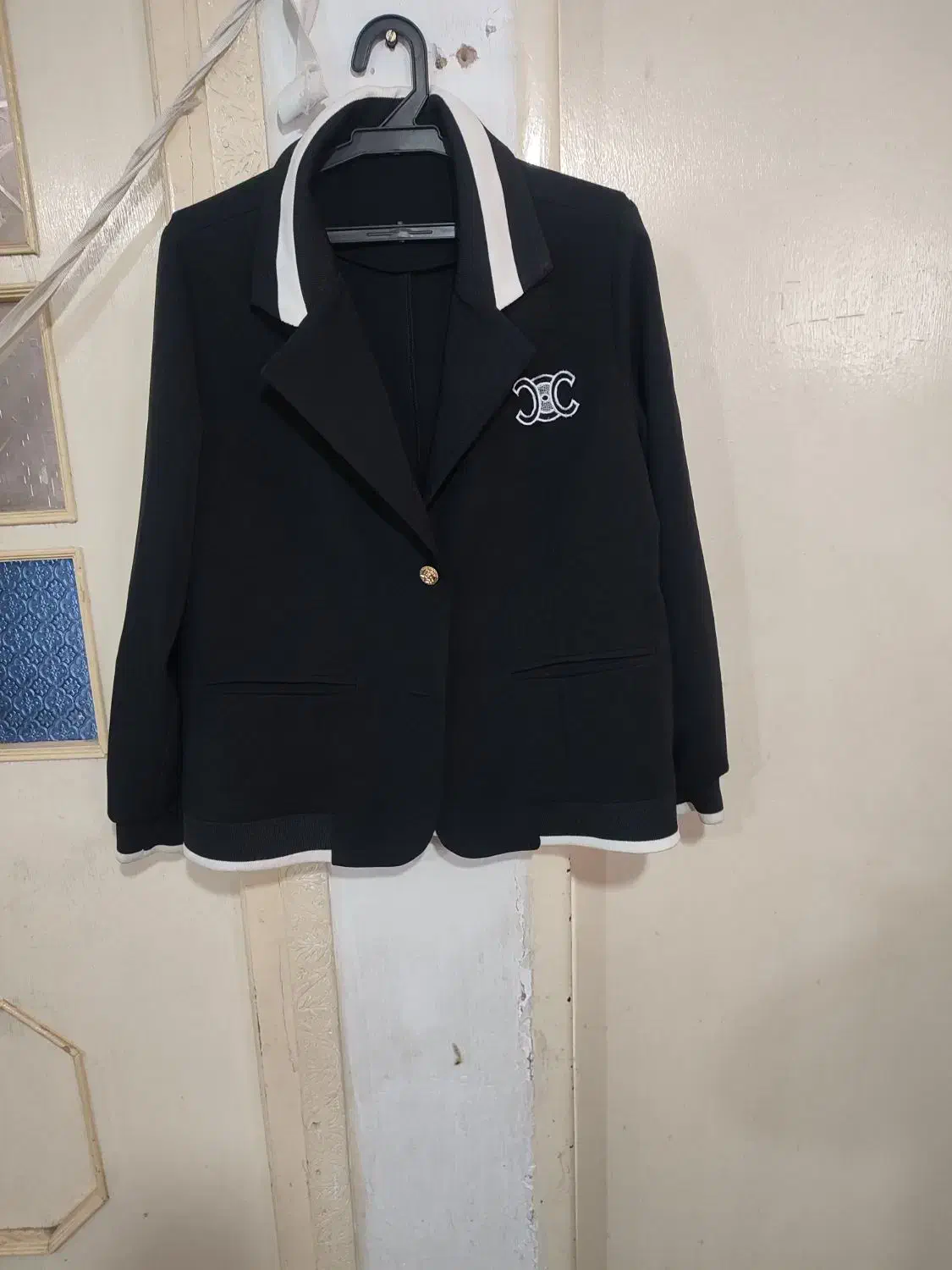 بیرون بر و مزدی دوز|لباس|بروجرد, |دیوار