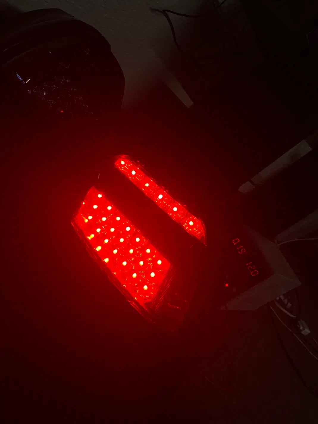 چراغ عقب ۲۰۶ سیرا|قطعات یدکی و لوازم جانبی|تهران, توحید|دیوار