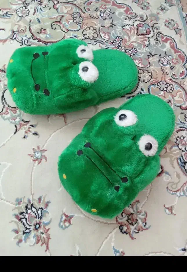 لباس|لباس|لالجین, |دیوار