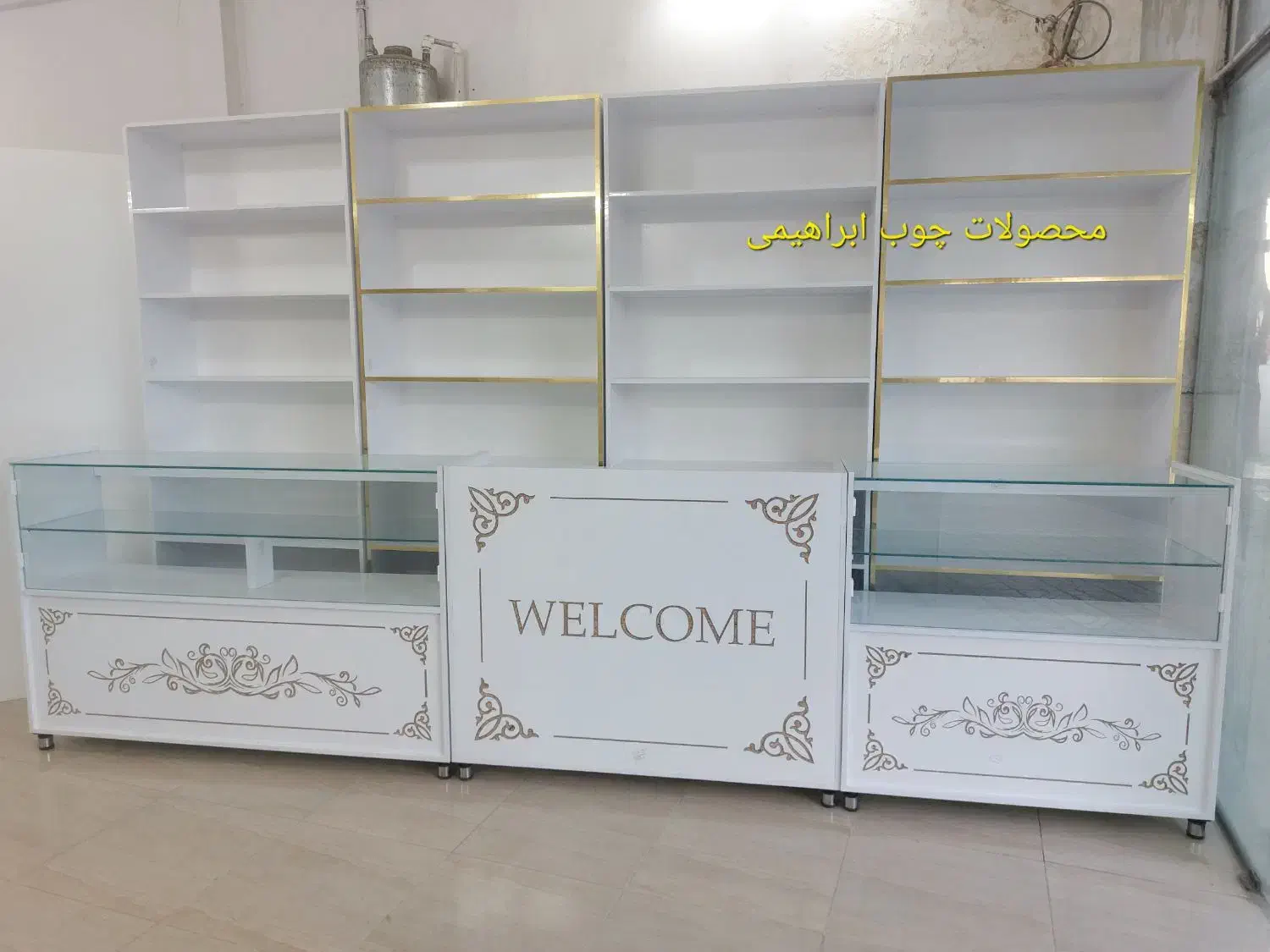 ویترین مغازه میز پاچال شلف قفسه چوبی دکور کتابخانه|فروشگاه و مغازه|مشهد, نوید|دیوار