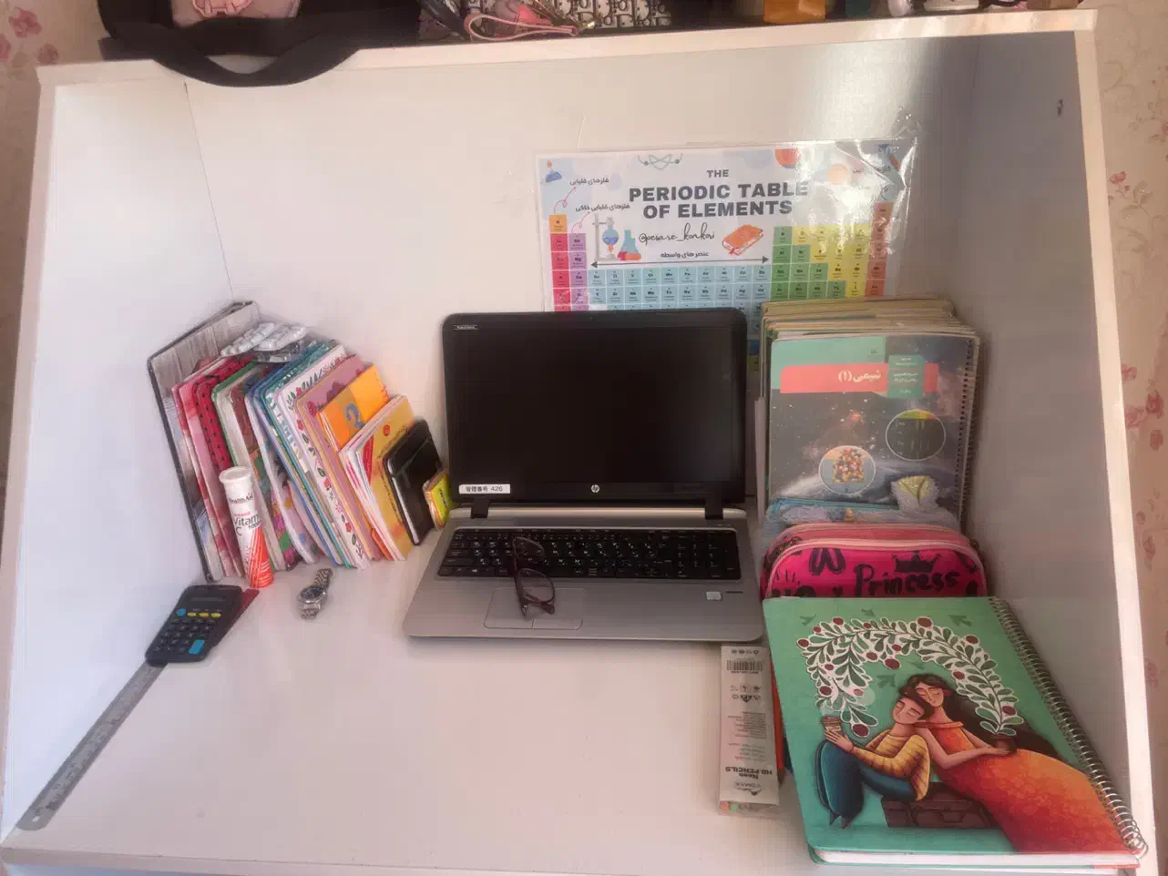 ۸ عدد میز نو|میز تحریر و کامپیوتر|ایلام, |دیوار