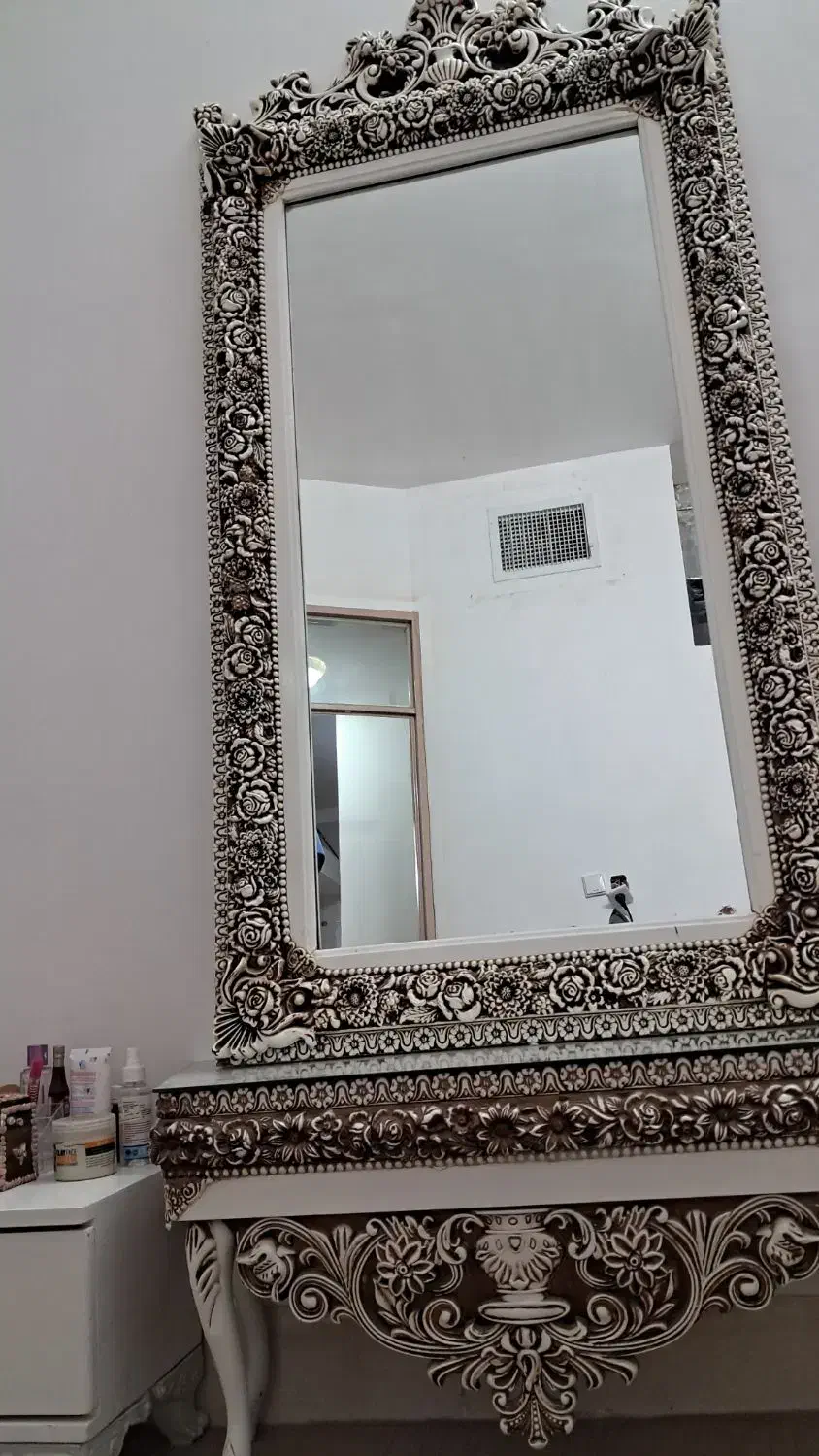 اینه|آینه|کاشمر, |دیوار