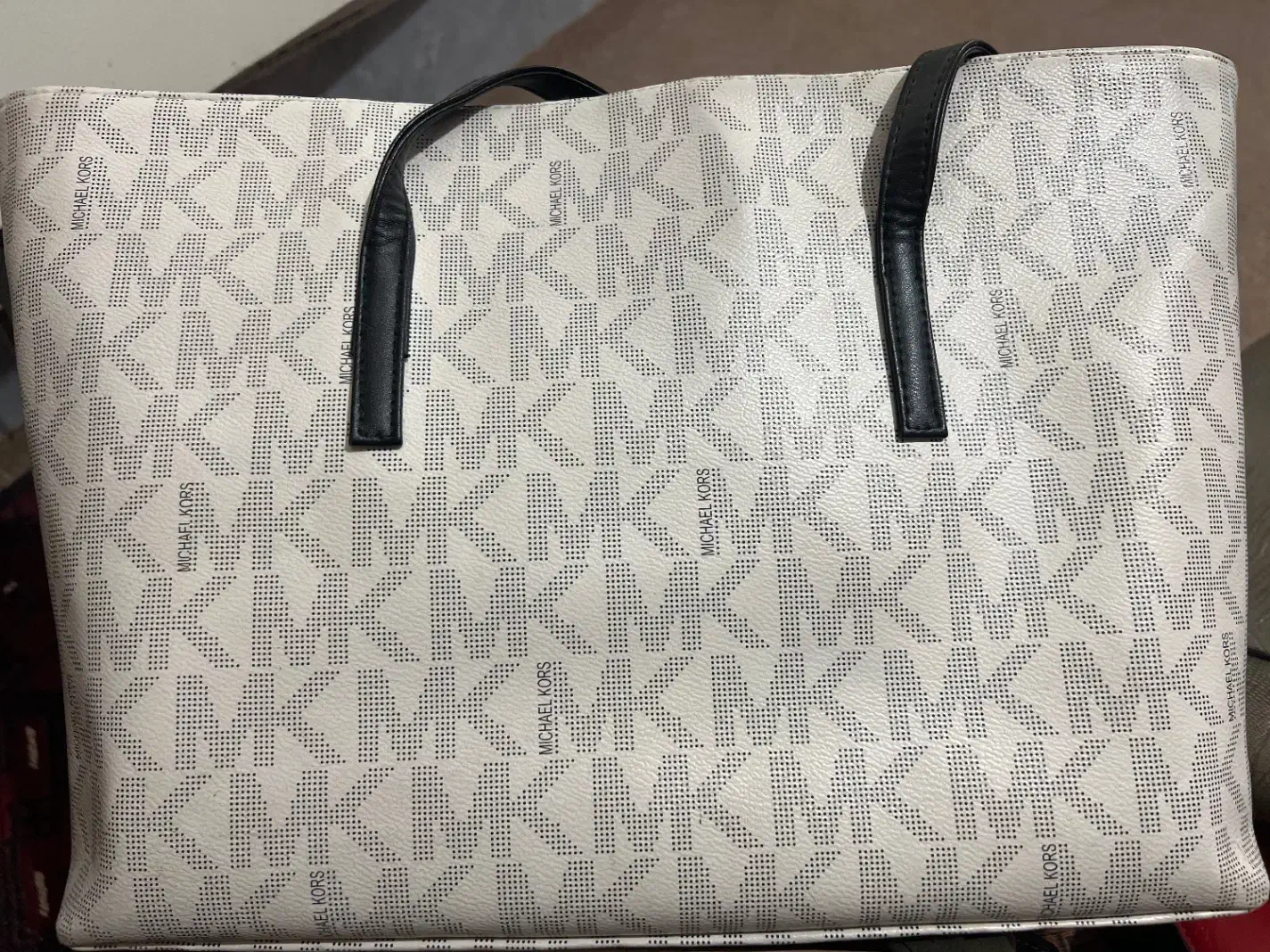 کیف|کیف، کفش، کمربند|گنبد کاووس, |دیوار