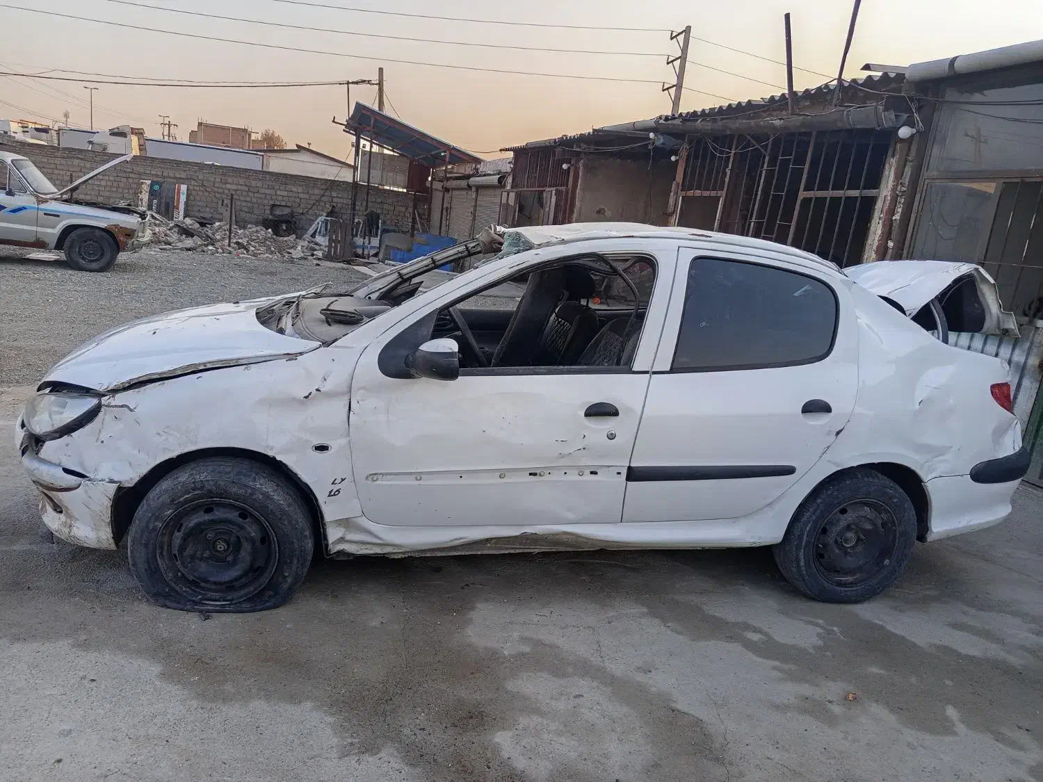 پژو ۲۰۶sdتیپ ۵مدل ۹۵تصادفی|خودرو سواری و وانت|ارومیه, |دیوار