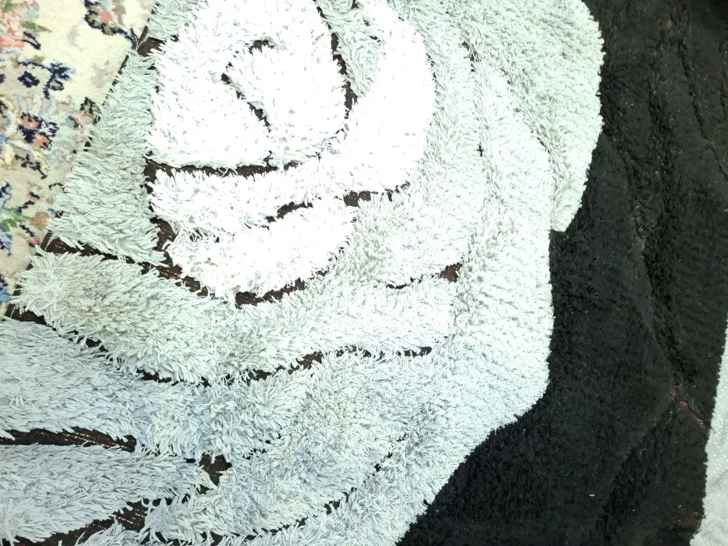 فرش ماکارونی|فرش|سمنان, |دیوار