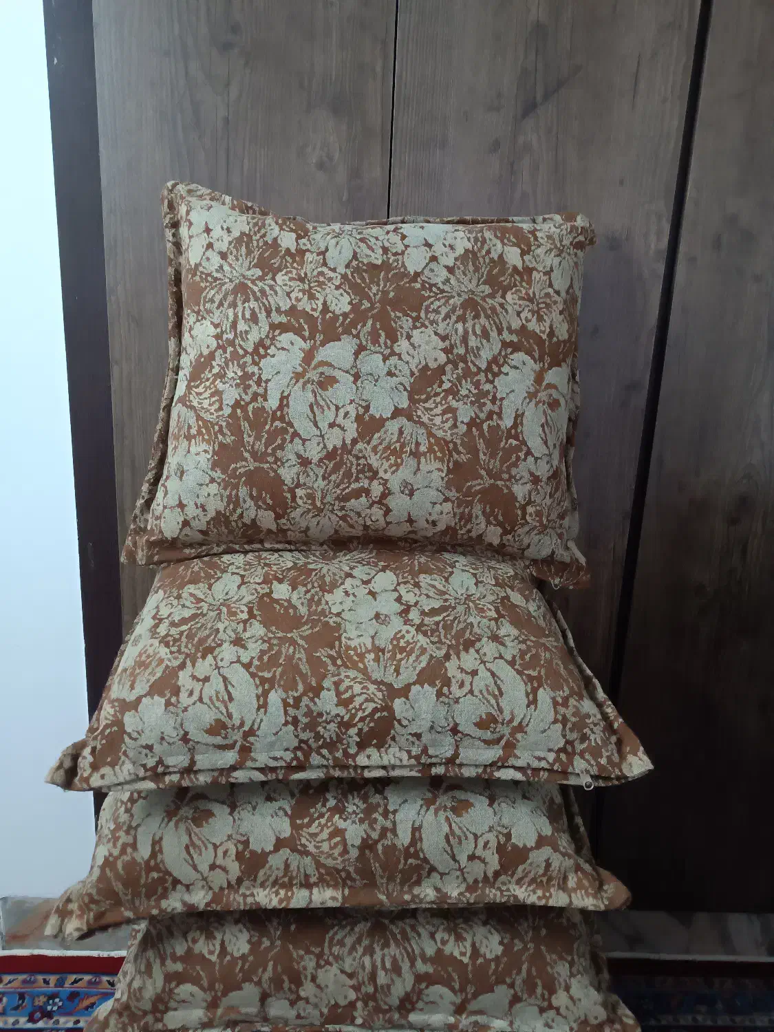 پشتی وکناره|پشتی|تربت جام, شهرک آزادگان|دیوار