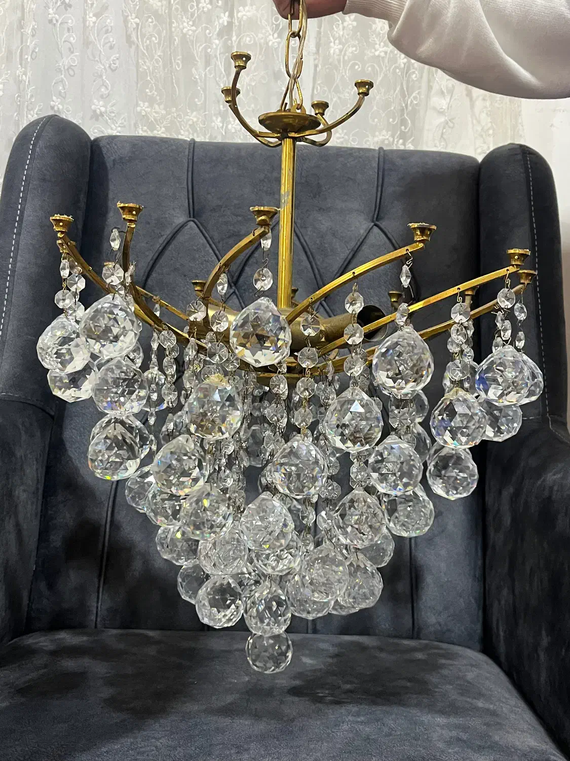 لوستر کریستالی با فریم طلایی، تمیز و سالم.|لوستر و چراغ آویز|ابهر, |دیوار