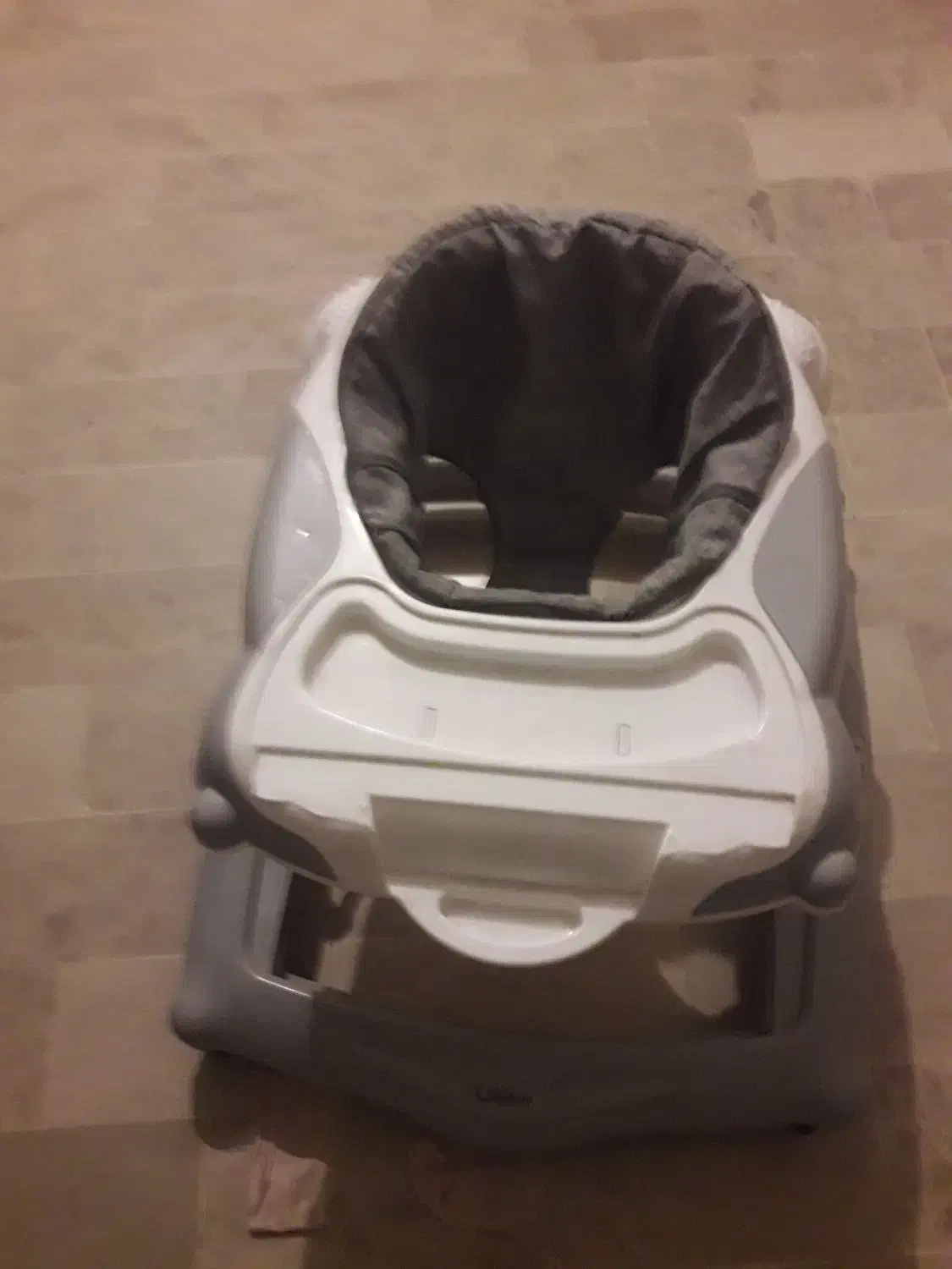 رولک بچه در حد نوع می باشد حتی یه بار استفاده نشده|اسباب و اثاث بچه|قم, پردیسان|دیوار