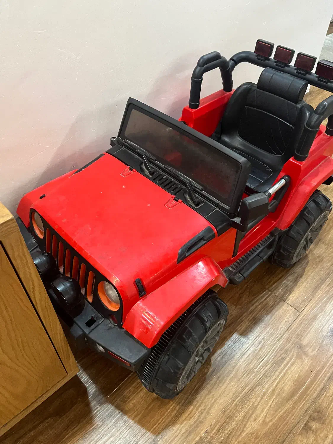 ماشین شارژی|اسباب‌بازی بچه|بندر گناوه, |دیوار