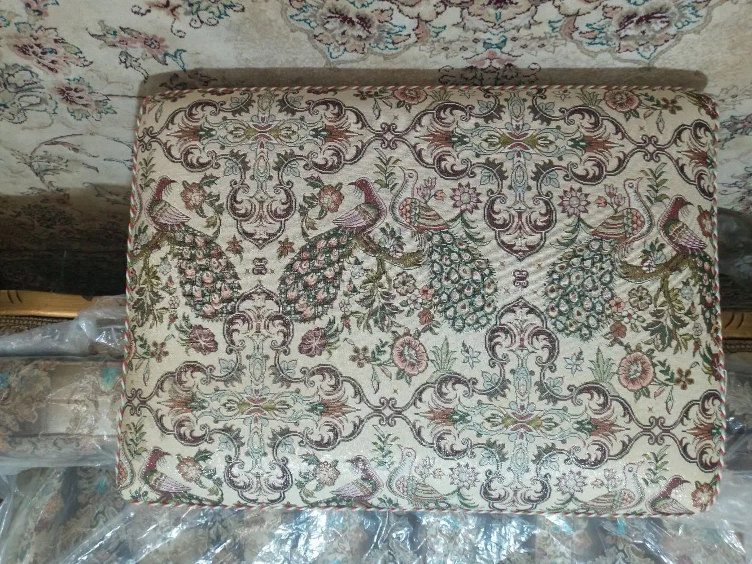 ۶ عدد پشتی دستبافت|پشتی|کرمانشاه, |دیوار