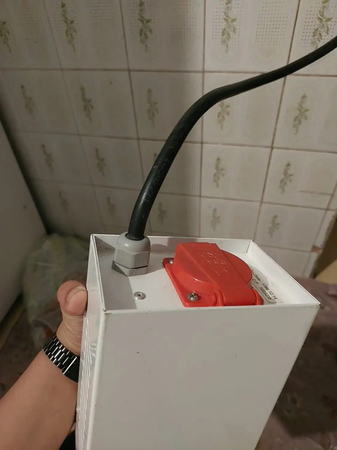 محافظ وسایل الکترونیکی|سایر لوازم برقی|جیرفت, |دیوار