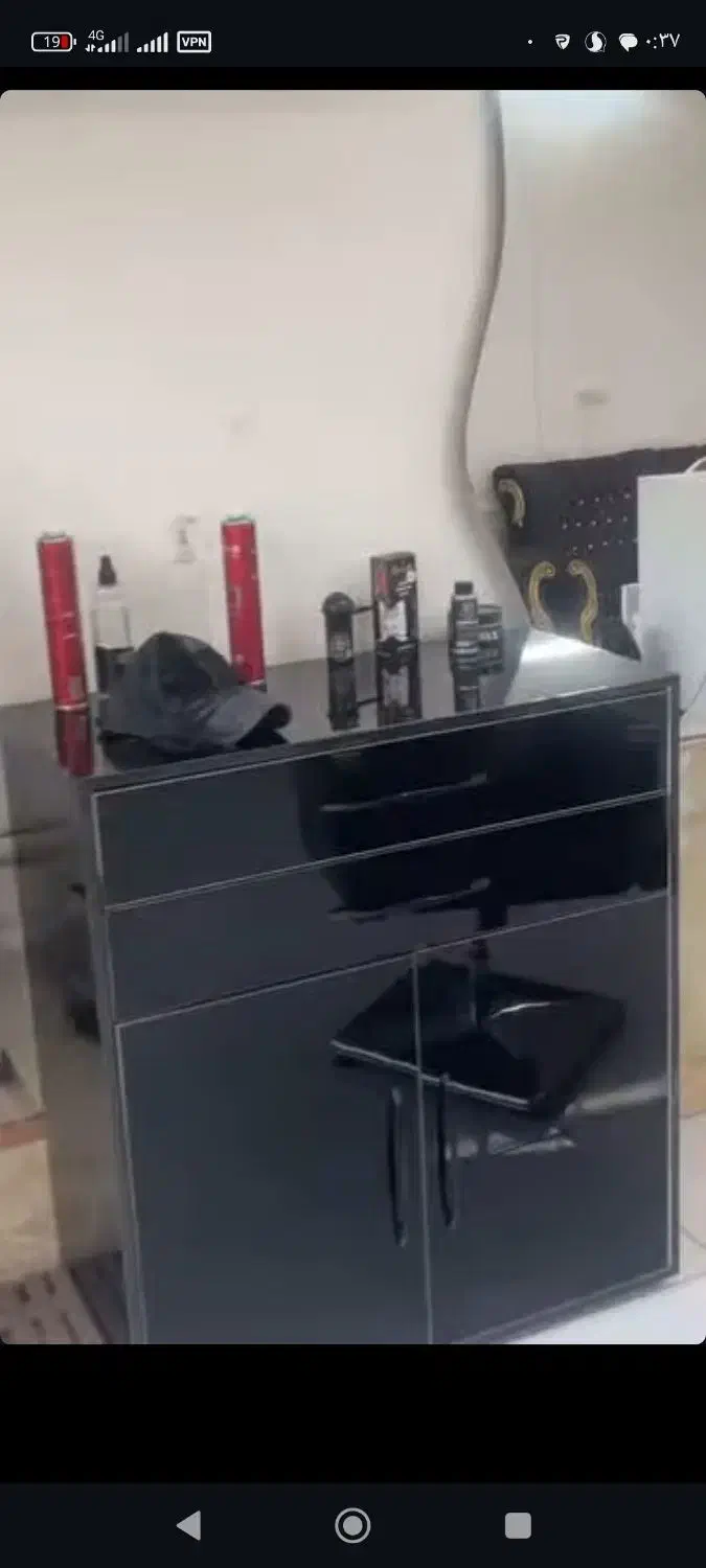 صندلی دکور نور اینه|آرایشگاه و سالن‌های زیبایی|سبزوار, فیاض|دیوار