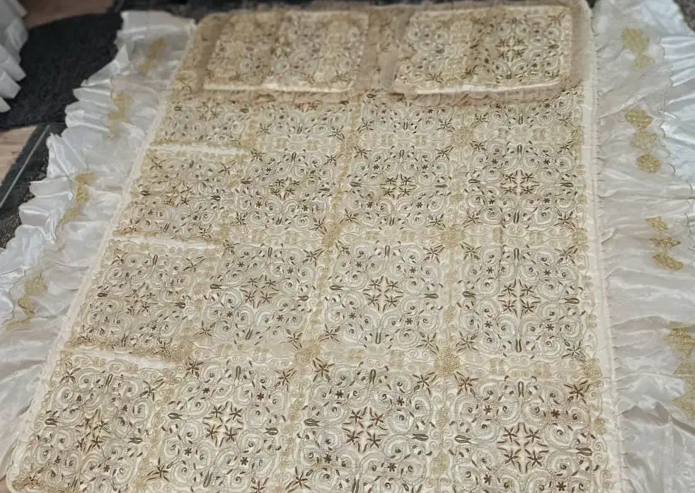 رو تختی گلدوزی شده نو|سرویس روتختی|هشتگرد, شهرک بعثت|دیوار