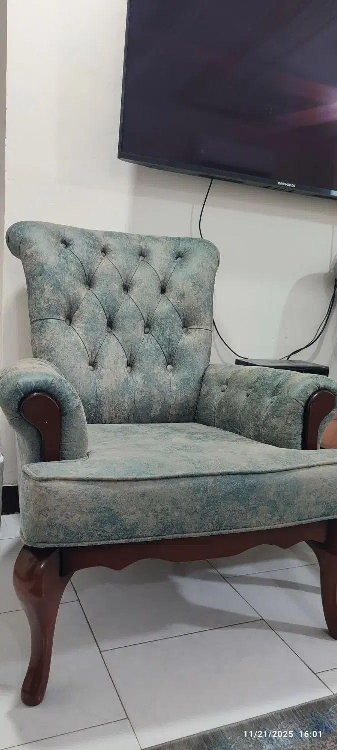 فروش اثاث منزل به دلیل مهاجرت|مبلمان خانگی و میز عسلی|بندرعباس, |دیوار