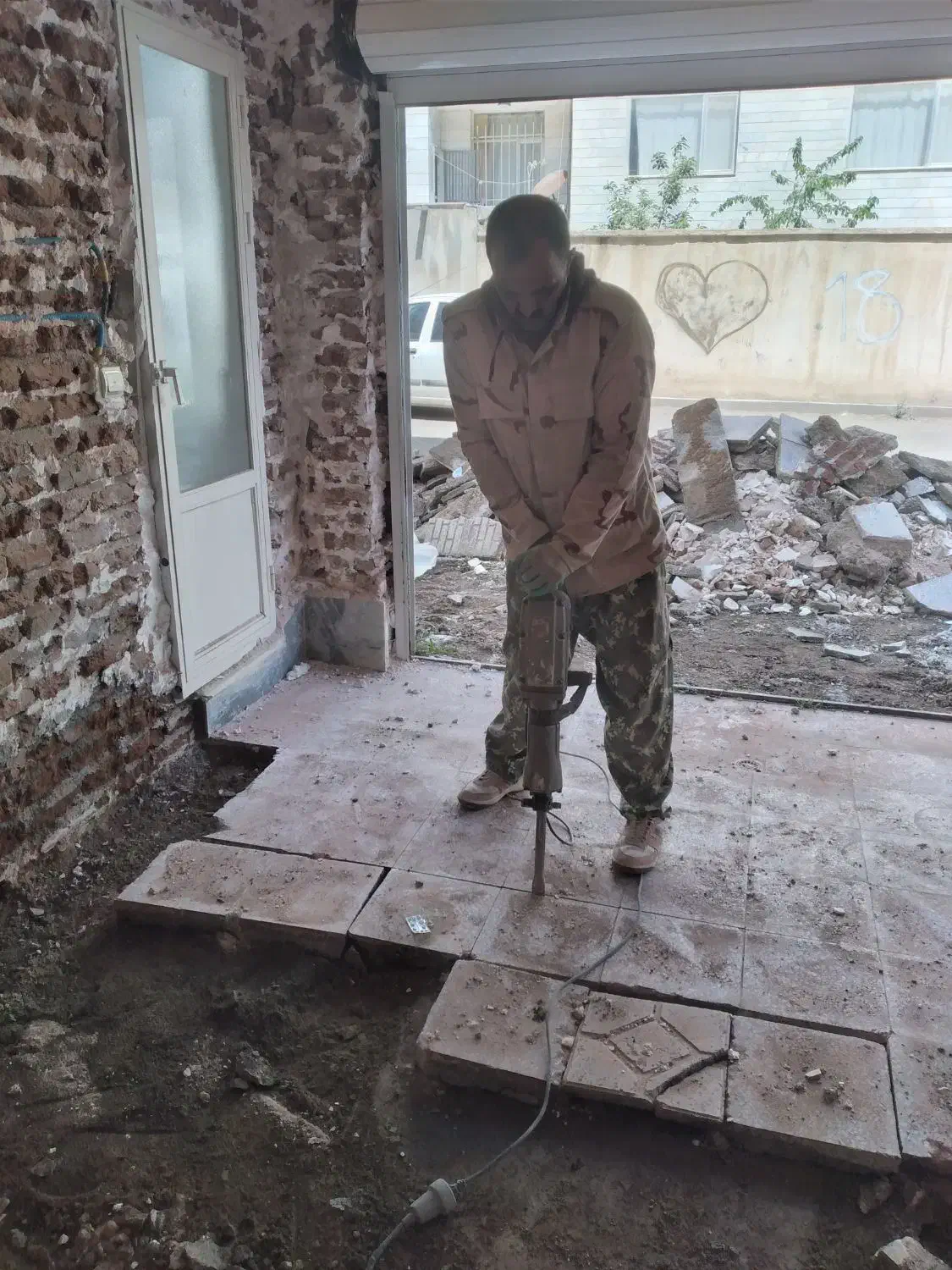 تخریب ساختمان قدیمی دیوار سقف آشپزخانه حمام اوپن|خدمات پیشه و مهارت|اردبیل, |دیوار