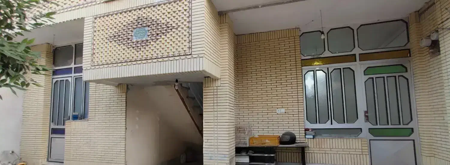 ویلایی ۷۵ متری همکف سند شش دانگ خیابان آذر|فروش خانه و ویلا|قم, آذر (نکویی)|دیوار